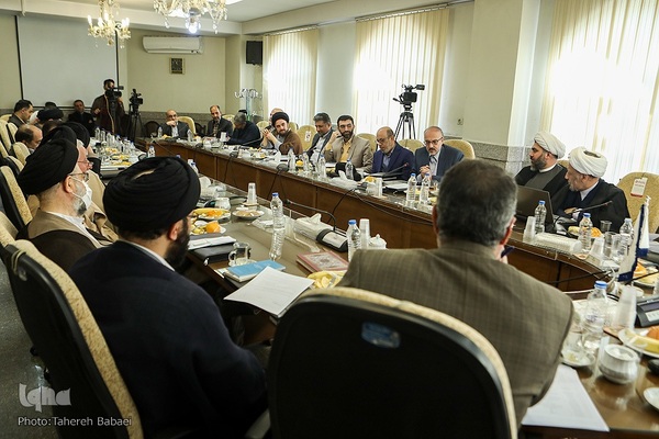 همایش یکصدمین سال تألیف کتاب وزین مفاتیح الجنان