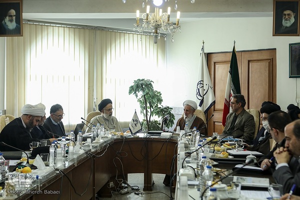 همایش یکصدمین سال تألیف کتاب وزین مفاتیح الجنان