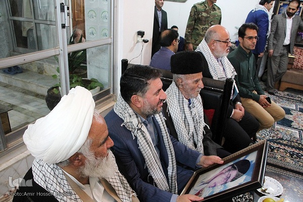 رونمایی از کتاب چشم و چراغ در یزد‎‎