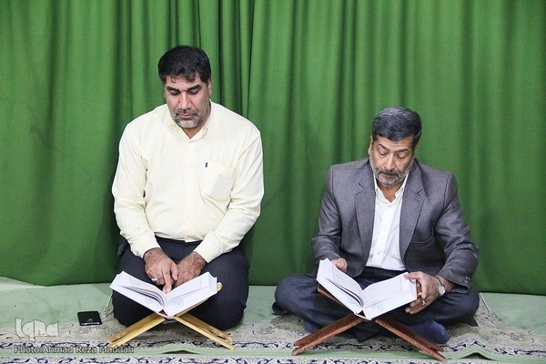 محفل انس با قرآن در مسجد تاریخی آقاباباخان شیراز