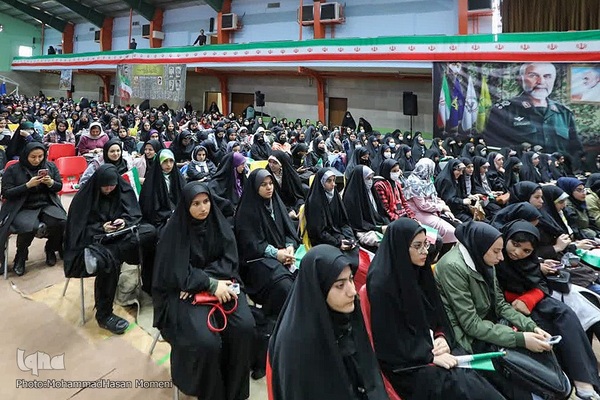 گردهمایی سراسری دانشجویان بسیجی با حضور وزیر علوم