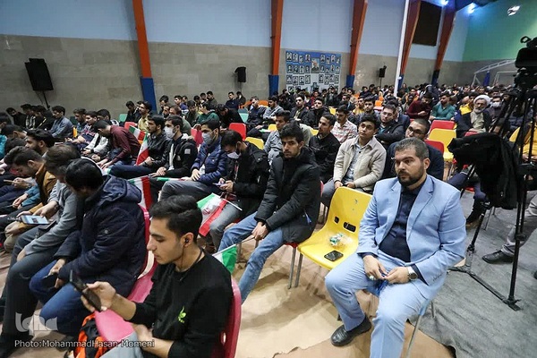 گردهمایی سراسری دانشجویان بسیجی با حضور وزیر علوم