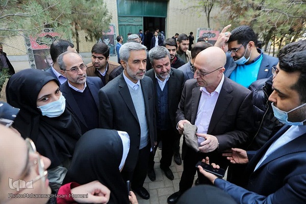 گردهمایی سراسری دانشجویان بسیجی با حضور وزیر علوم