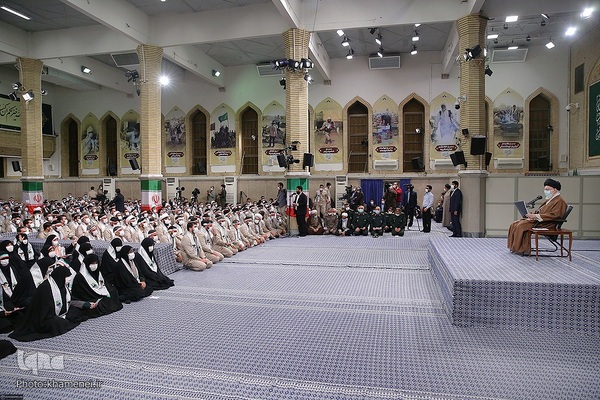 دیدار صدها تن از بسیجیان با رهبر معظم انقلاب اسلامی