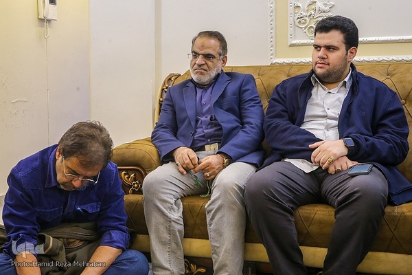 دیدار جامعه قرآنی با خانواده شهیدان محمد صالحه و زهرا حسنی سعدی