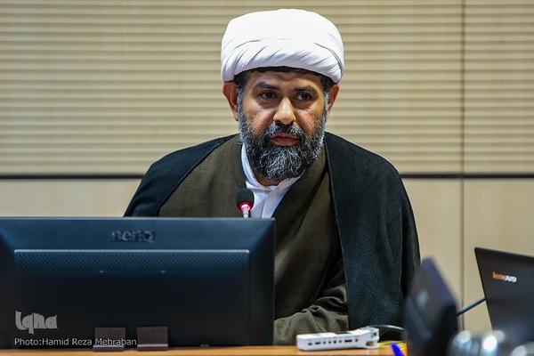 حجت‌الاسلام حریزاوی،‌ نشست اندیشه ورزی قرآن و برنامه هفتم توسعه