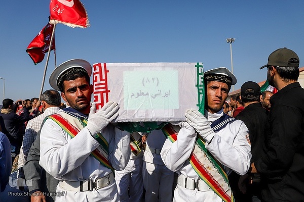 ورود پیکرهای ۱۱۱ شهید دفاع مقدس به کشور