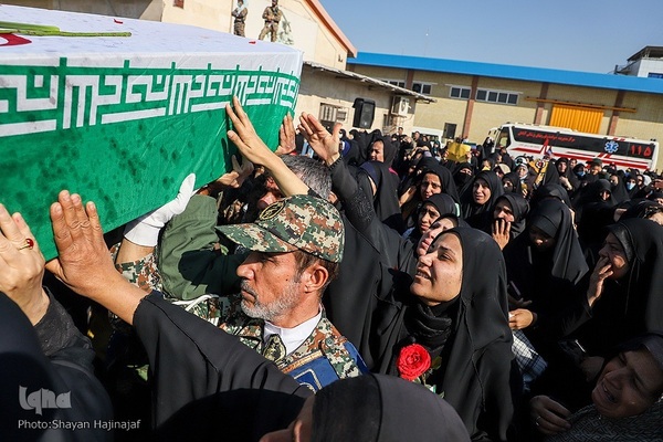 ورود پیکرهای ۱۱۱ شهید دفاع مقدس به کشور