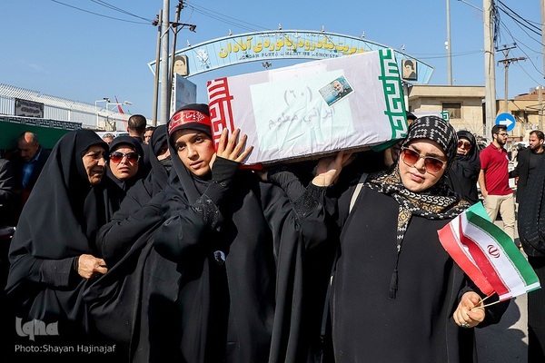 ورود پیکرهای ۱۱۱ شهید دفاع مقدس به کشور