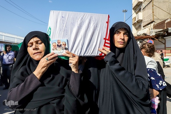 ورود پیکرهای ۱۱۱ شهید دفاع مقدس به کشور