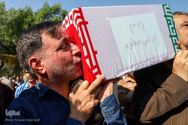 ورود پیکرهای ۱۱۱ شهید دفاع مقدس به کشور