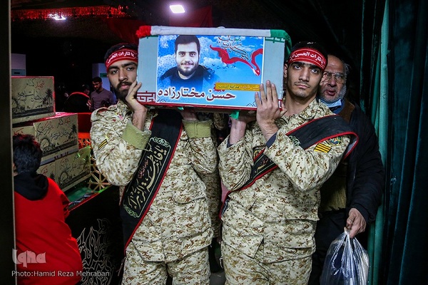 وداع با پیکر مطهر شهید مدافع امنیت طلبه بسیجی حسن مختار‌زاده