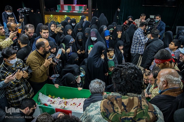 وداع با پیکر مطهر شهید مدافع امنیت طلبه بسیجی حسن مختار‌زاده