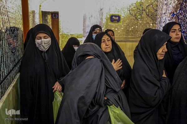 گلباران مقبره شهید دستغیب‎‎