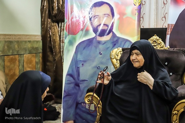 رونمایی از پوستر «روایت حبیب» در خانه شهید علی هاشمی