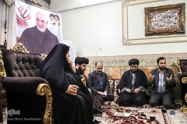 رونمایی از پوستر «روایت حبیب» در خانه شهید علی هاشمی