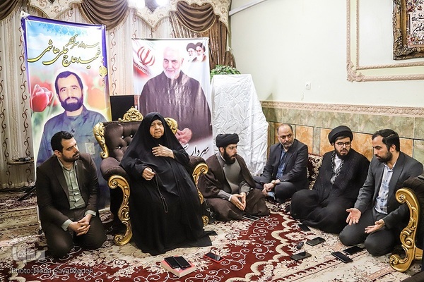 رونمایی از پوستر «روایت حبیب» در خانه شهید علی هاشمی