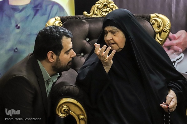 رونمایی از پوستر «روایت حبیب» در خانه شهید علی هاشمی