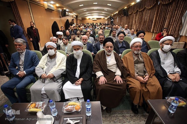 مراسم روز پژوهش و نکوداشت حجت‌الاسلام والمسلمین عبدالکریم بی‌آزار شیرازی، از پیشکسوتان تقریب در دانشگاه مذاهب اسلامی