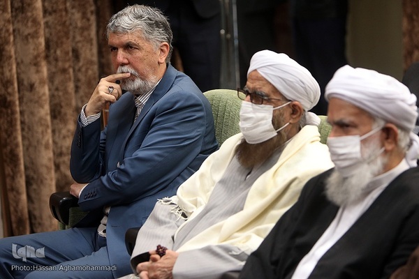  عباس صالحی، مدیر موسسه فرهنگی و مطبوعاتی اطلاعات