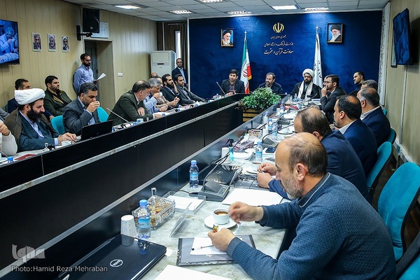 نشست روسای گروه های قرآن و عترت استان ها با معاون قرآن و عترت وزارت ارشاد