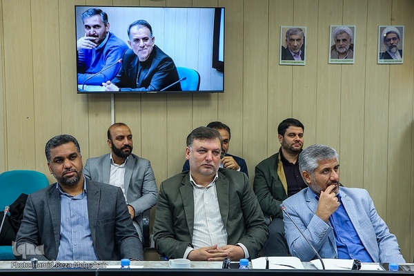 نشست روسای گروه های قرآن و عترت استان ها با معاون قرآن و عترت وزارت ارشاد