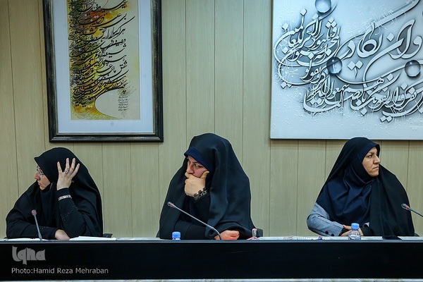 نشست روسای گروه های قرآن و عترت استان ها با معاون قرآن و عترت وزارت ارشاد