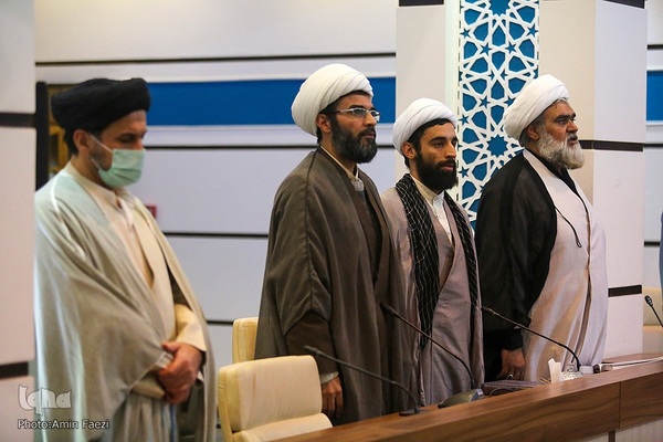 کرسی آزاد اندیشی راهکارهای وحدت حوزه و دانشگاه