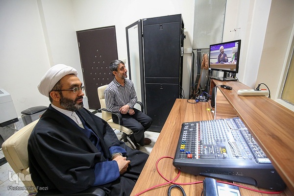 کرسی آزاد اندیشی راهکارهای وحدت حوزه و دانشگاه