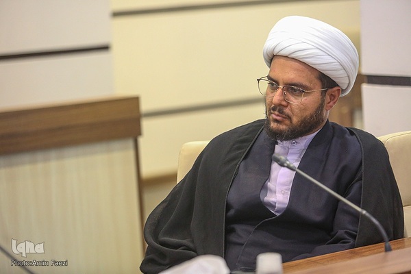 کرسی آزاد اندیشی راهکارهای وحدت حوزه و دانشگاه