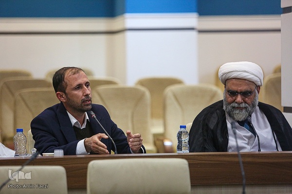 کرسی آزاد اندیشی راهکارهای وحدت حوزه و دانشگاه