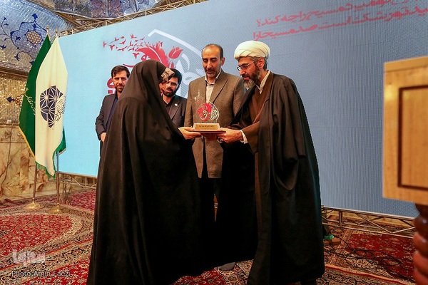 اختتامیه سوگواره ملی شعر رواق سرخ