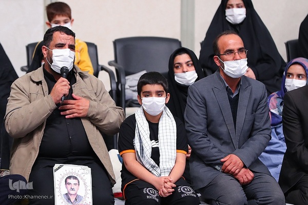 دیدار رهبر معظم انقلاب با خانواده شهدای حادثه‌ تروریستی شاهچراغ(ع) شیراز