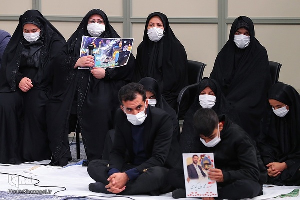 دیدار رهبر معظم انقلاب با خانواده شهدای حادثه‌ تروریستی شاهچراغ(ع) شیراز