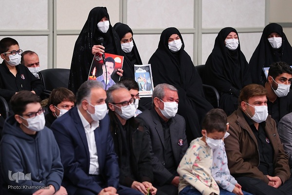 دیدار رهبر معظم انقلاب با خانواده شهدای حادثه‌ تروریستی شاهچراغ(ع) شیراز