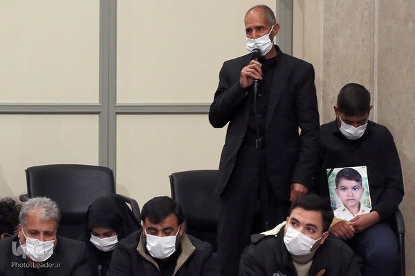 دیدار رهبر معظم انقلاب با خانواده شهدای حادثه‌ تروریستی شاهچراغ(ع) شیراز