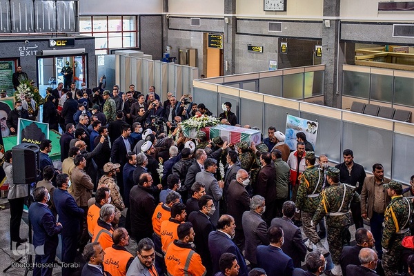 استقبال از پنج شهید گمنام دوران دفاع مقدس