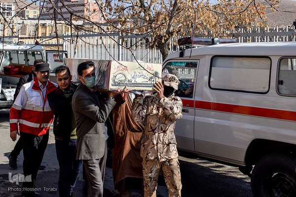 استقبال از پنج شهید گمنام دوران دفاع مقدس