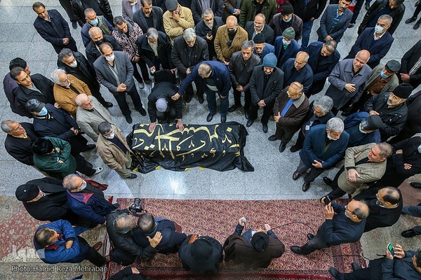 تشییع پیکر «حاج احمد فیاض» پیرغلام اهل‌بیت(ع)