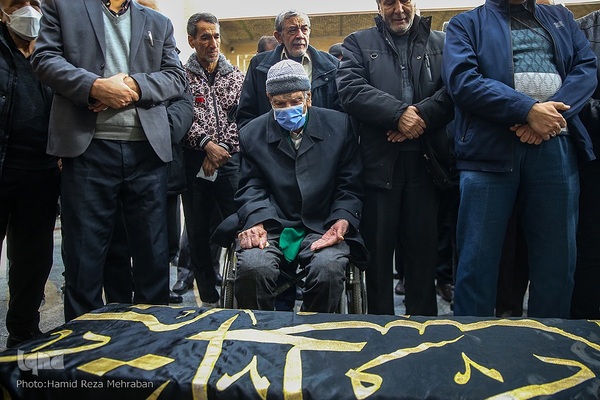 تشییع پیکر «حاج احمد فیاض» پیرغلام اهل‌بیت(ع)