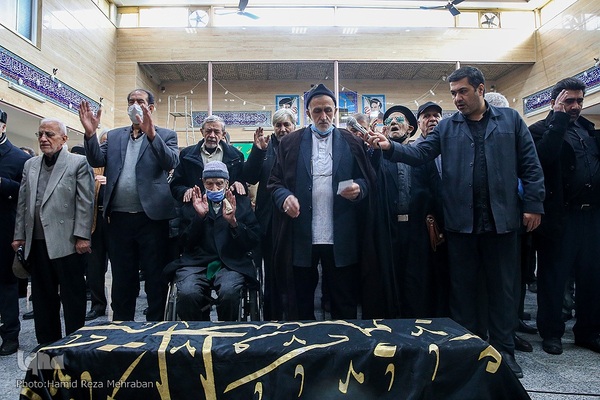 تشییع پیکر «حاج احمد فیاض» پیرغلام اهل‌بیت(ع)