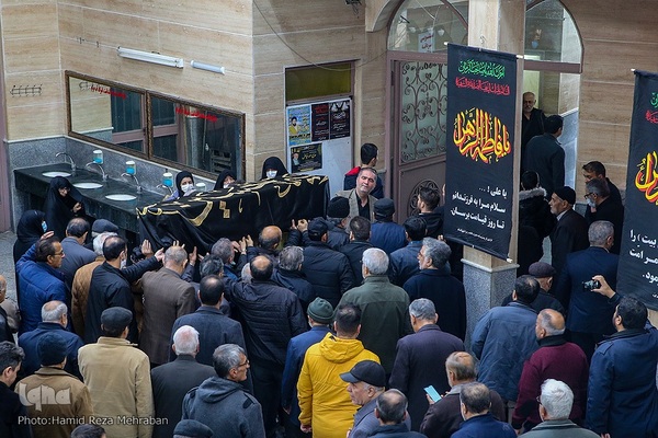 تشییع پیکر «حاج احمد فیاض» پیرغلام اهل‌بیت(ع)