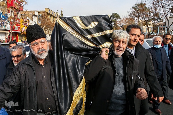 تشییع پیکر «حاج احمد فیاض» پیرغلام اهل‌بیت(ع)