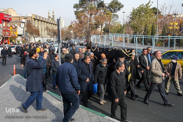 تشییع پیکر «حاج احمد فیاض» پیرغلام اهل‌بیت(ع)