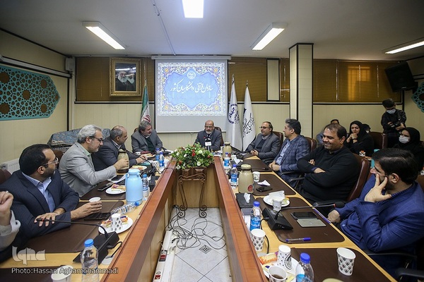 بازدید رئیس جهاددانشگاهی از سازمان قرآنی دانشگاهیان کشور