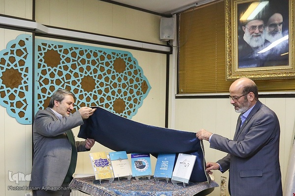 بازدید رئیس جهاددانشگاهی از سازمان قرآنی دانشگاهیان کشور