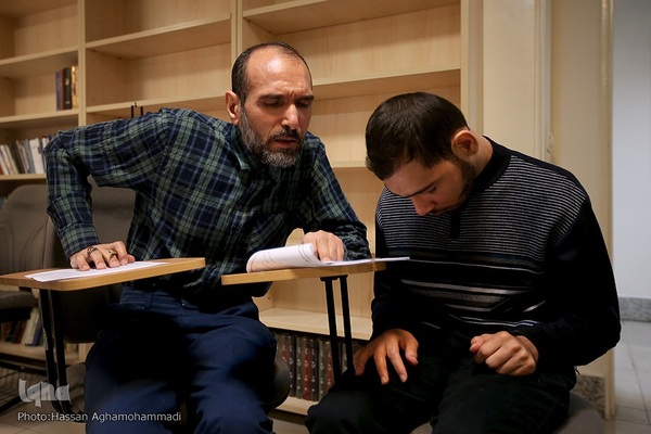 آزمون مرحله سوم هفدهمین دوره ارزیابی و اعطای مدرک تخصصی به حافظان کل قرآن کریم از سراسر کشور