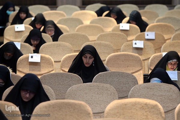 آزمون مرحله سوم هفدهمین دوره ارزیابی و اعطای مدرک تخصصی به حافظان کل قرآن کریم از سراسر کشور