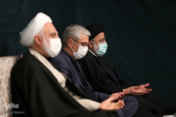 اولین شب مراسم عزاداری حضرت فاطمه‌زهرا سلام‌الله‌علیها در حسینیه امام خمینی(ره)