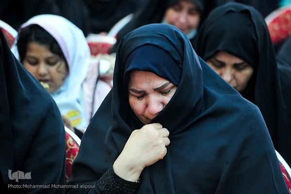 سوگواری ایام فاطمیه در جوار شهدای گمنام در اهواز